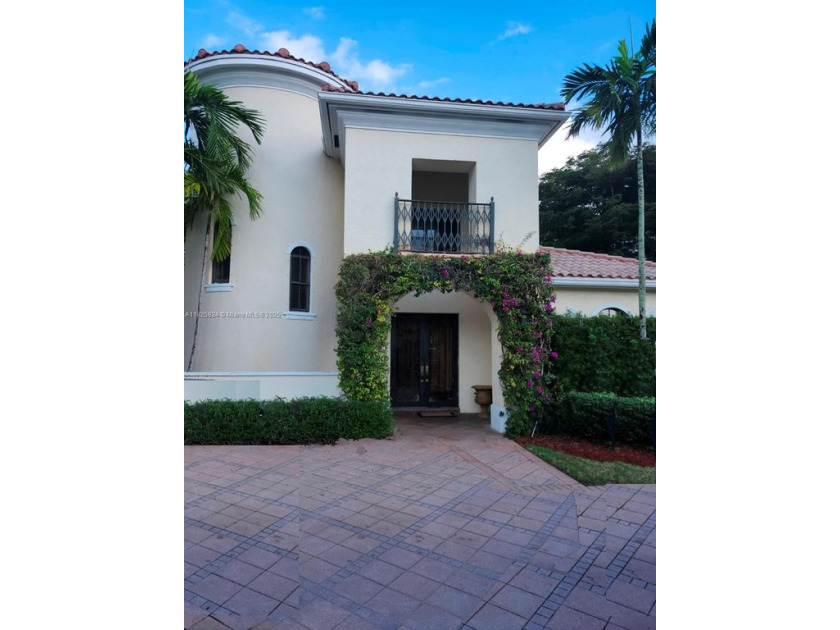 6 bedrooms, 5 baths and 1 half - Beach Home for sale in Wellington, Florida on Beachhouse.com
