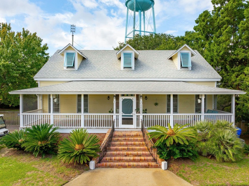 Welcome to 2424 Middle Street, a historic treasure in the heart - Beach Home for sale in Sullivans Island, South Carolina on Beachhouse.com