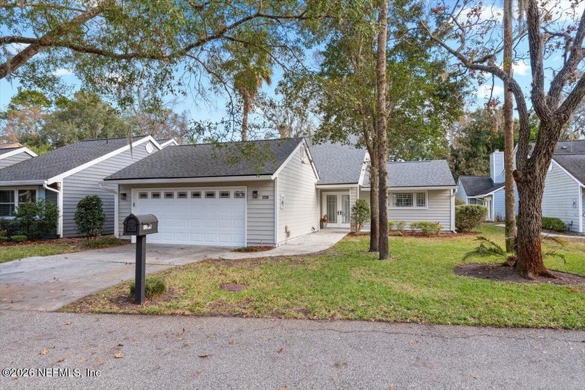 Located in a premier gated community in Ponte Vedra Beach - Beach Home for sale in Ponte Vedra Beach, Florida on Beachhouse.com