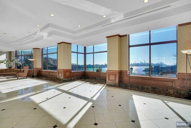 The Palisades Luxury Condominium. Captivating NYC views, The - Beach Condo for sale in Fort Lee, New Jersey on Beachhouse.com