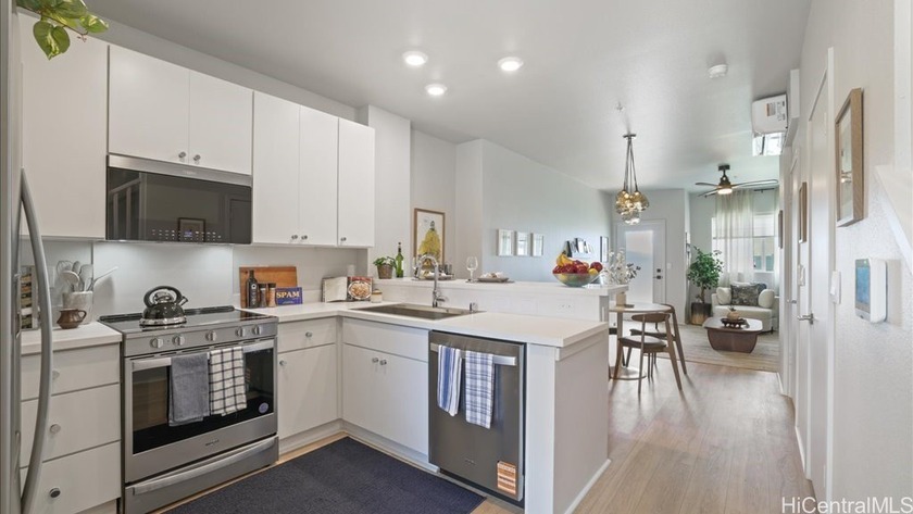 This 2 bedroom/2 .5-bathroom townhome consists of 1,266 square - Beach Condo for sale in Kapolei, Hawaii on Beachhouse.com