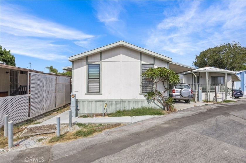 Welcome to Beachview Mobile Home Park, a serene 55+/45 - Beach Home for sale in Huntington Beach, California on Beachhouse.com