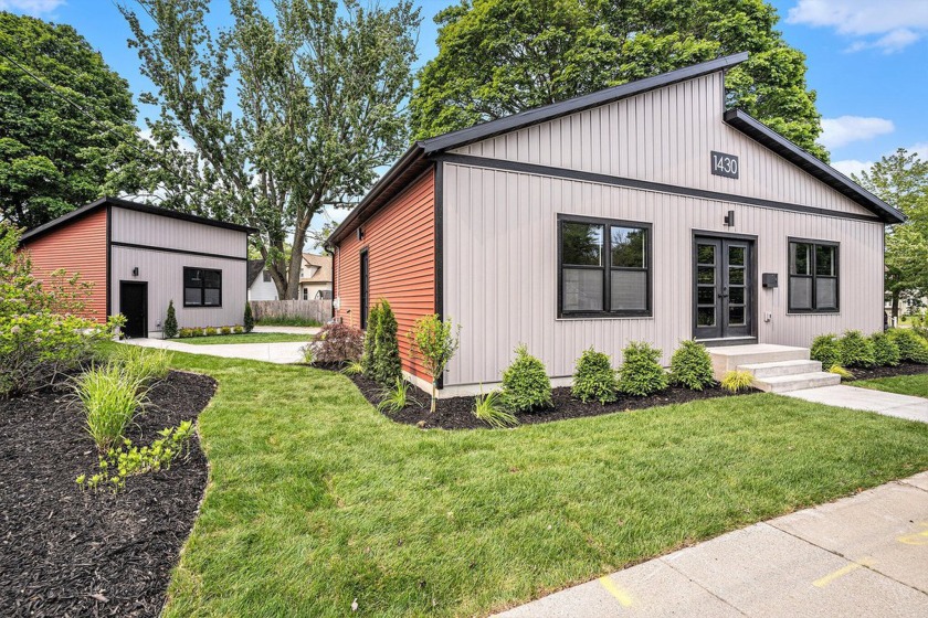 Unique and Modern! This custom home offers high end finishes - Beach Home for sale in Muskegon, Michigan on Beachhouse.com