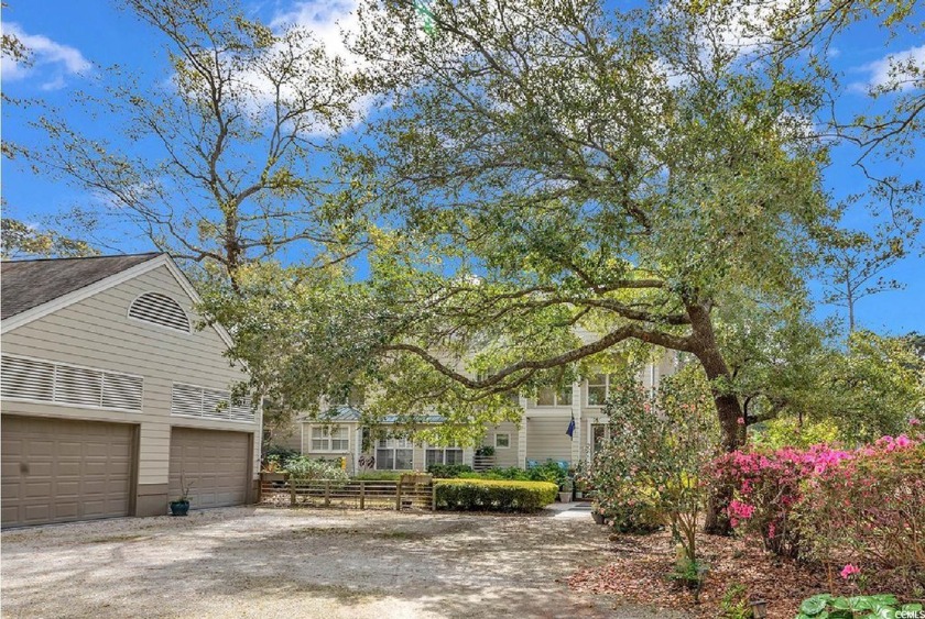 5 BEDROOMS + 5 BATHROOMS!!! BRING AN OFFER!!!  Contemporary - Beach Home for sale in Pawleys Island, South Carolina on Beachhouse.com