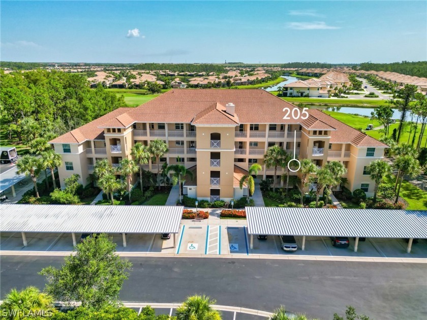 The sleek and modern design of this well priced condo is sure to - Beach Condo for sale in Fort Myers, Florida on Beachhouse.com