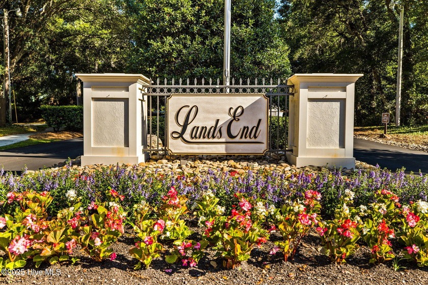 Build your custom home in Beautiful Lands End subdivision. Ocean - Beach Lot for sale in Emerald Isle, North Carolina on Beachhouse.com