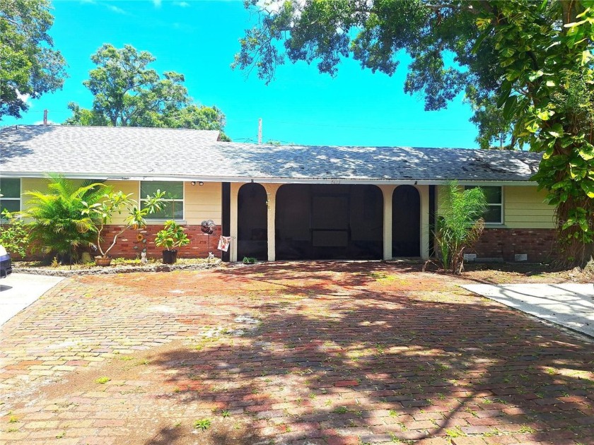 Unique Investment Opportunity: Very large duplex almost 3,500 sq - Beach Townhome/Townhouse for sale in St. Petersburg, Florida on Beachhouse.com