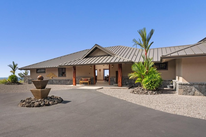 New custom residence nestled above the Kona Coast offering over - Beach Home for sale in Kailua Kona, Hawaii on Beachhouse.com
