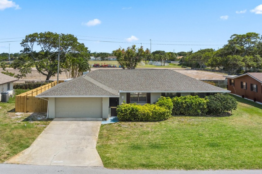 4 bedroom pool home in amazing neighborhood, in the heart of - Beach Home for sale in Indialantic, Florida on Beachhouse.com