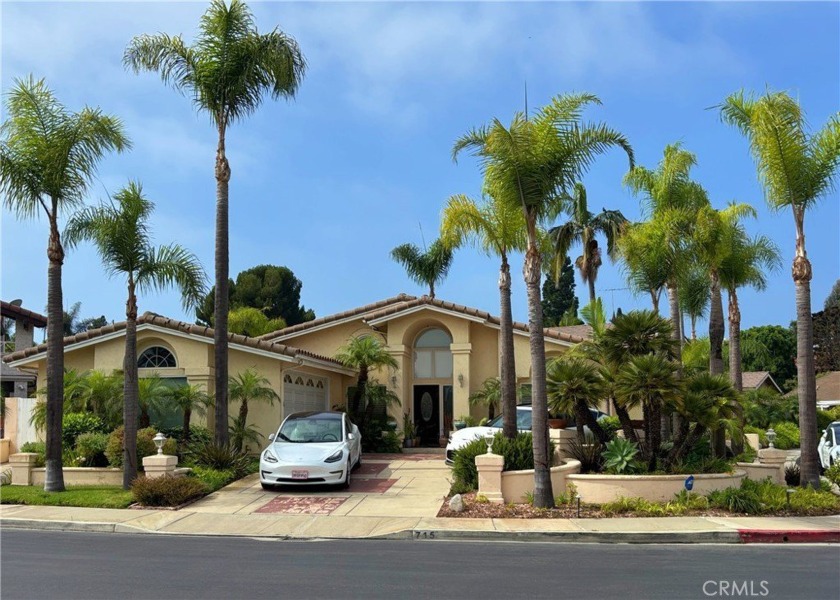 Cannot beat this location in the prestigious guard gated - Beach Home for sale in Long Beach, California on Beachhouse.com