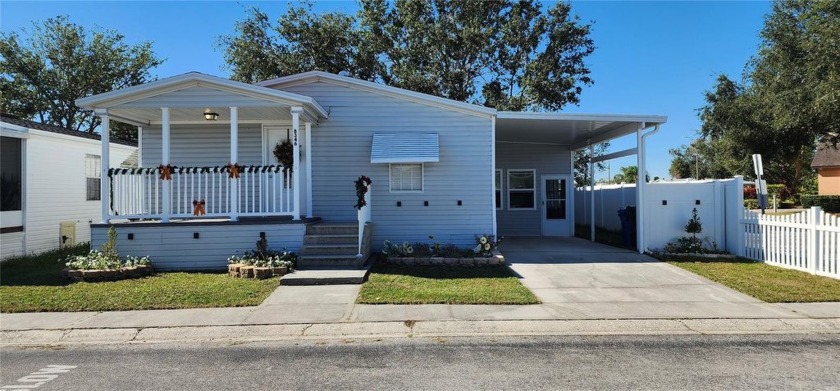 Welcome Home to Riverview! This spacious 3-bedroom, 2-bath - Beach Home for sale in Riverview, Florida on Beachhouse.com