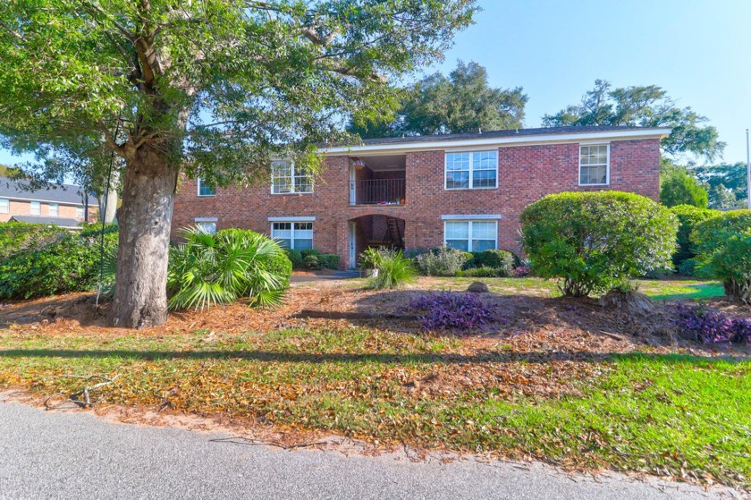 Unparalleled location. Nestled in the heart of picturesque Old - Beach Home for sale in Mount Pleasant, South Carolina on Beachhouse.com