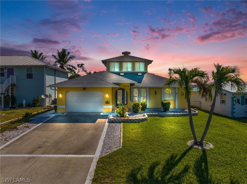 GULF ACCESS - minutes to the gulf! Welcome to this stunning - Beach Home for sale in ST. James City, Florida on Beachhouse.com