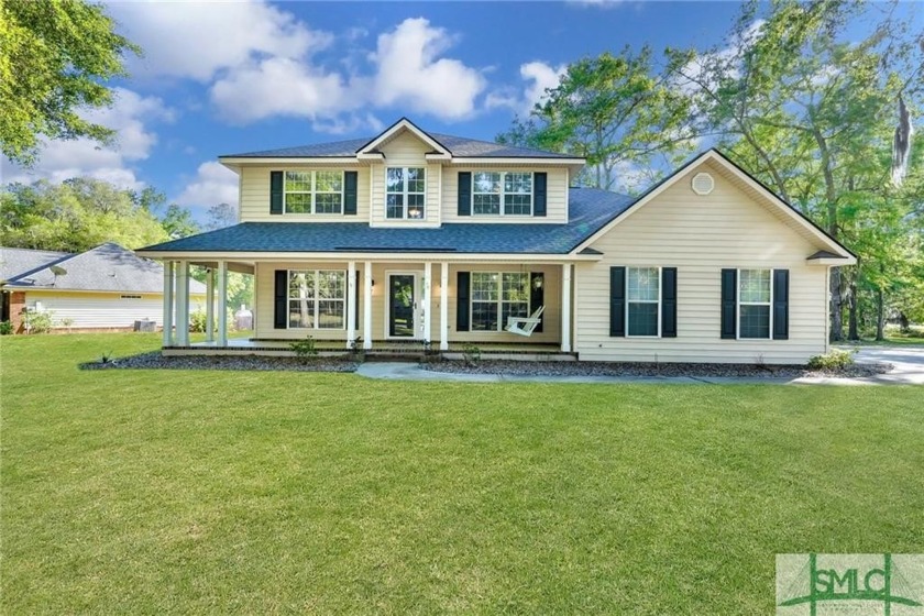 Welcome to 41 Jerico Trail! Located on a large corner lot with - Beach Home for sale in Richmond Hill, Georgia on Beachhouse.com