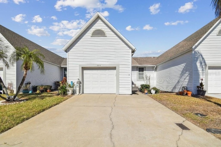 Beautiful 2 Bedroom, 2 Bath, oversized 1 Car Garage, between - Beach Home for sale in Indian Rocks Beach, Florida on Beachhouse.com