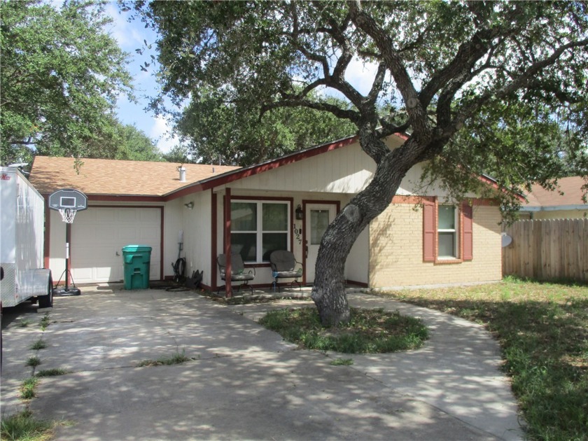 This adorable home is waiting for you.  You will love the - Beach Home for sale in Aransas Pass, Texas on Beachhouse.com