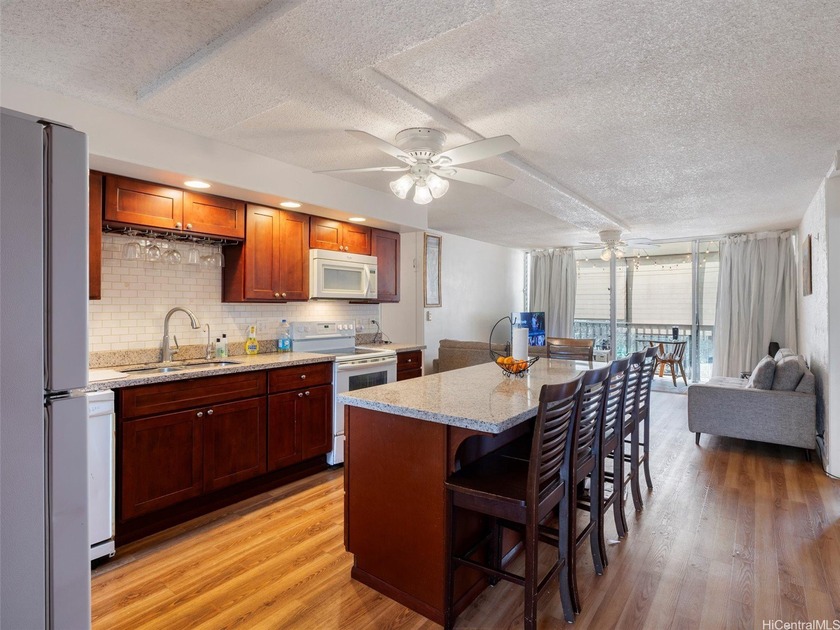 Well-maintained owner-occupied unit with remodeled kitchen - Beach Condo for sale in Mililani, Hawaii on Beachhouse.com