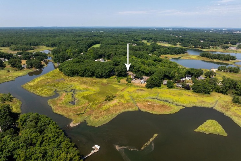 This delightful one-bedroom condo is the perfect cozy escape for - Beach Condo for sale in Rye, New Hampshire on Beachhouse.com