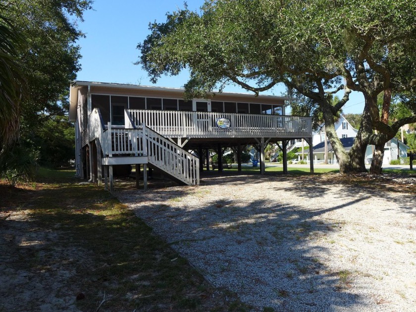 Attractive Edisto cottage on a nice corner lot only steps from - Beach Home for sale in Edisto Island, South Carolina on Beachhouse.com