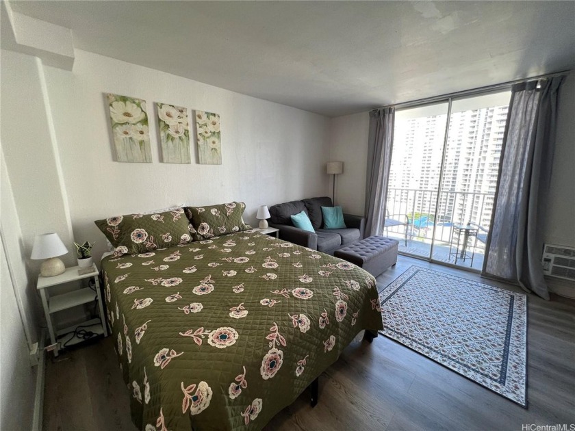 A beautifully renovated studio unit in a great location at Inn - Beach Condo for sale in Honolulu, Hawaii on Beachhouse.com