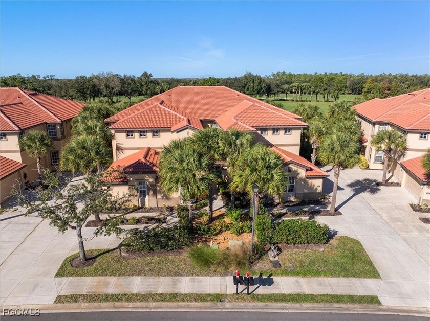 A sparkling 1ST FLOOR coach home a short distance to - Beach Condo for sale in Fort Myers, Florida on Beachhouse.com