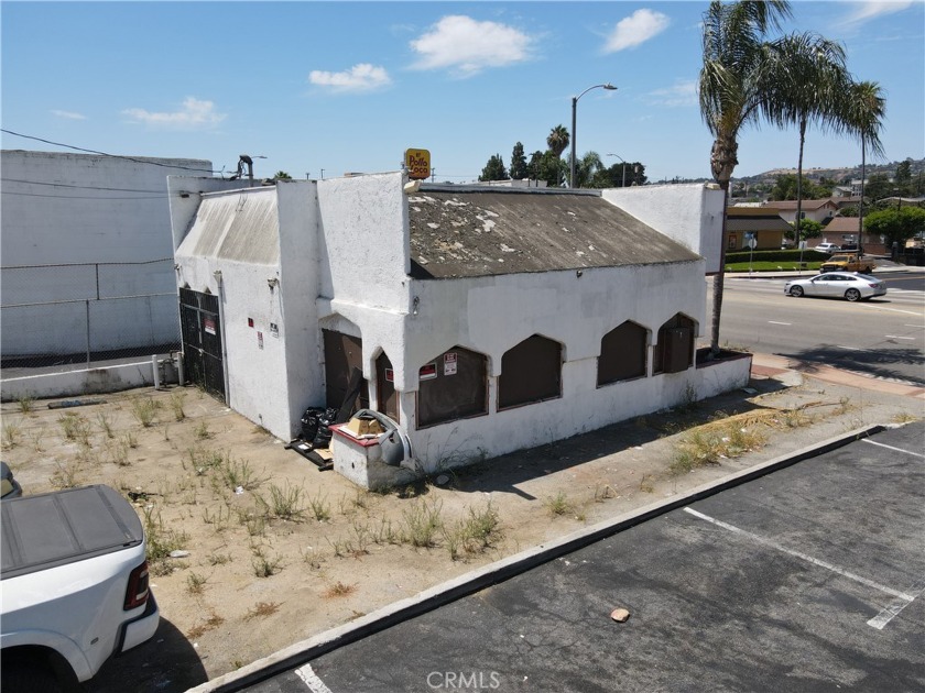 Price reduced! Former drive through restaurant. Building needs - Beach Commercial for sale in San Pedro, California on Beachhouse.com