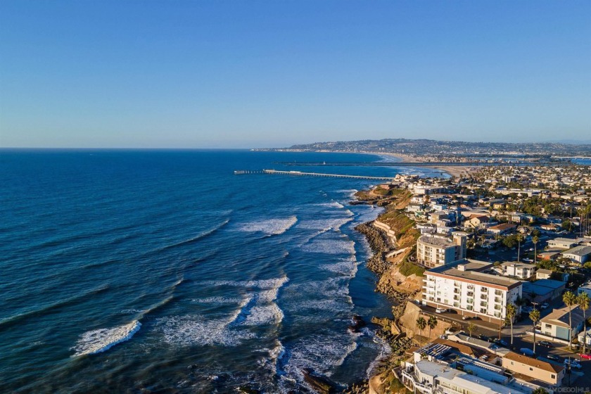 Welcome to Casa De La Playa in beautiful Sunset Cliffs! This - Beach Home for sale in San Diego, California on Beachhouse.com