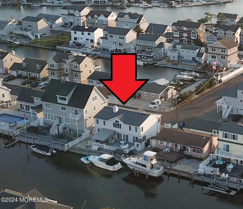 Waterfront Summers at the shore - where lifetime memories are - Beach Home for sale in Lavallette, New Jersey on Beachhouse.com