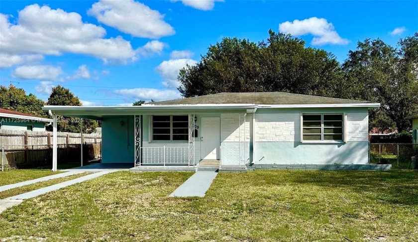 Perfect starter home in quiet family friendly neighborhood. NO - Beach Home for sale in Pembroke Pines, Florida on Beachhouse.com