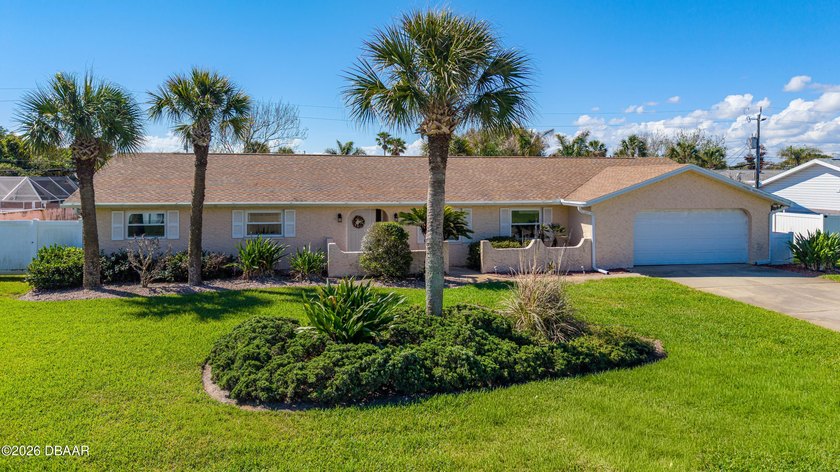 An easy walk to the beach from this spacious, well-maintained - Beach Home for sale in Ormond Beach, Florida on Beachhouse.com