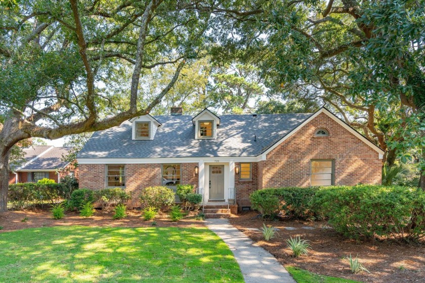 Located just outside Downtown Charleston, this beautifully - Beach Home for sale in Charleston, South Carolina on Beachhouse.com