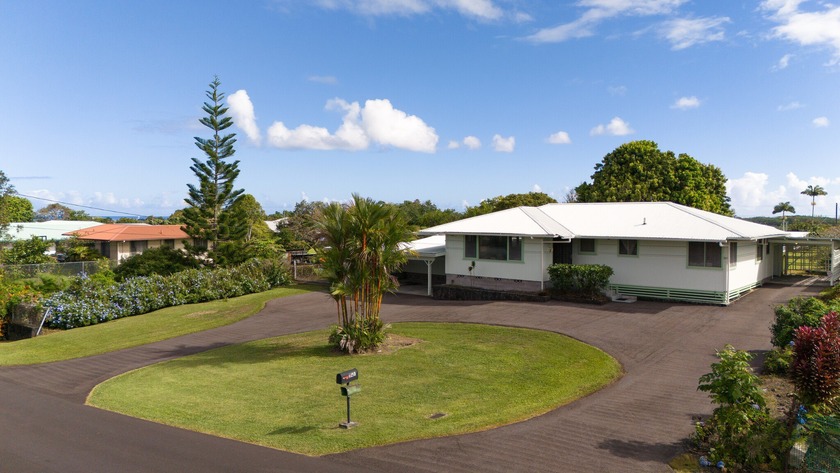 This spacious, classic midcentury Hilo home has been in the same - Beach Home for sale in Hilo, Hawaii on Beachhouse.com