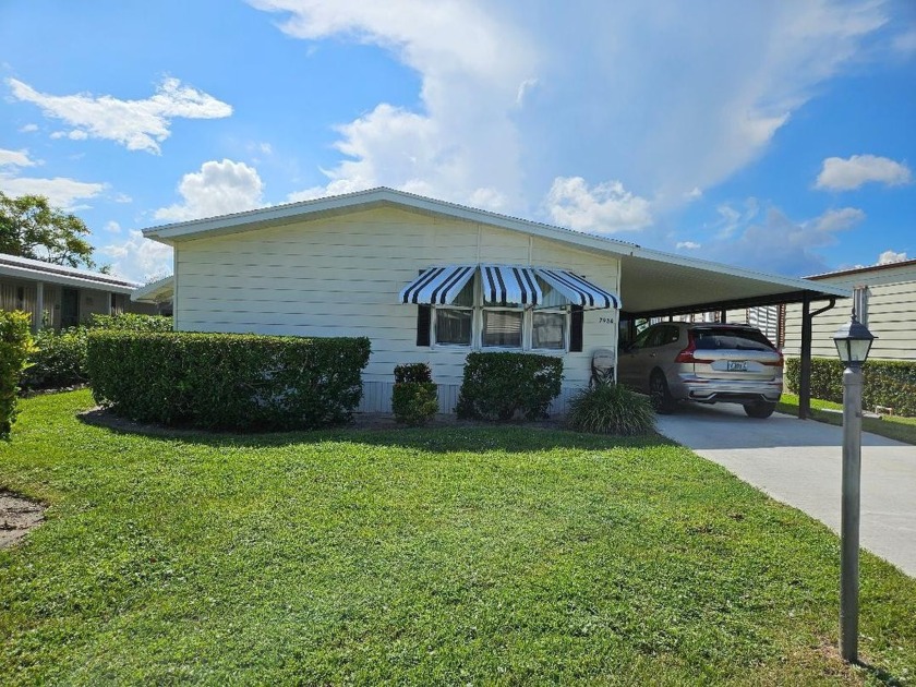 OPEN GOLF COURSE VIEW of the pond, and you own the land. This 1 - Beach Home for sale in Hobe Sound, Florida on Beachhouse.com