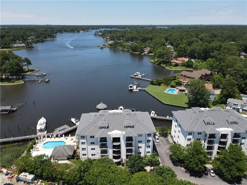 Gorgeous, beautifully updated 2-bedroom, 2-bath luxury condo on - Beach Condo for sale in Virginia Beach, Virginia on Beachhouse.com