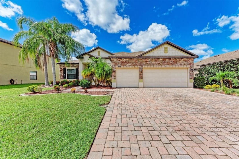 Welcome to 2224 50th St Cir E, an inviting home located in the - Beach Home for sale in Palmetto, Florida on Beachhouse.com