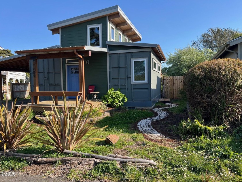 Modern Living, where Cozy meets Classic & the charm never fades - Beach Home for sale in Waldport, Oregon on Beachhouse.com
