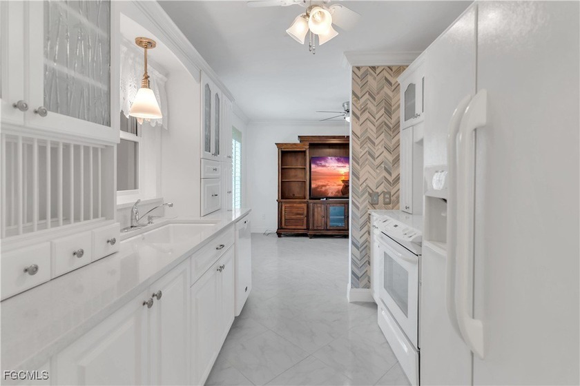 Discover the perfect blend of luxury and relaxed Florida charm - Beach Condo for sale in Fort Myers, Florida on Beachhouse.com