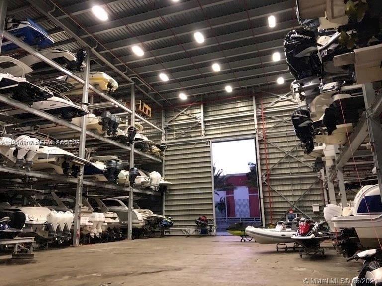 DRY DOCK 217 FOR SALE in the 400 Sunny Isles Marina, a boutique - Beach Lot for sale in Sunny Isles Beach, Florida on Beachhouse.com