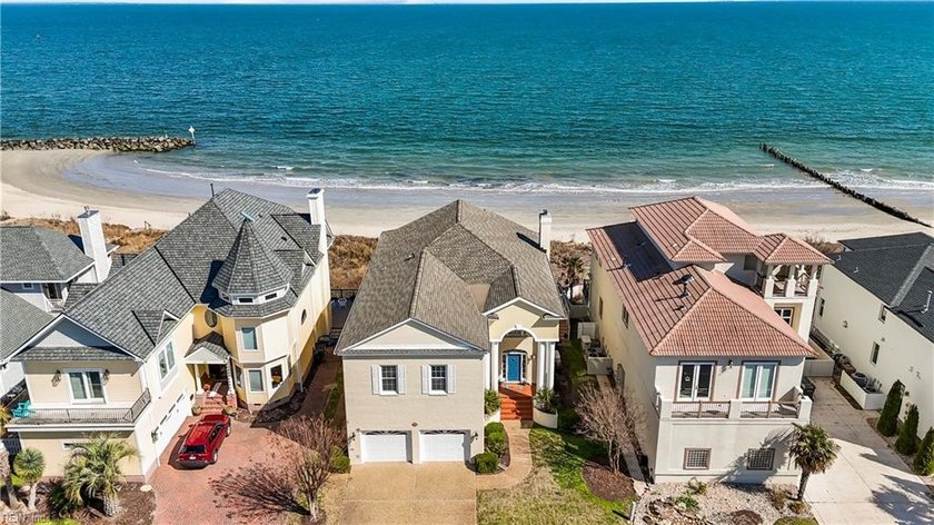 Live the waterfront lifestyle in this gated, bay front community - Beach Home for sale in Hampton, Virginia on Beachhouse.com