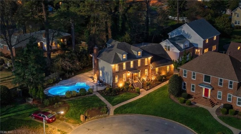 Extensively upgraded 3,200 sq ft 5BR/3BA home with heated - Beach Home for sale in Virginia Beach, Virginia on Beachhouse.com