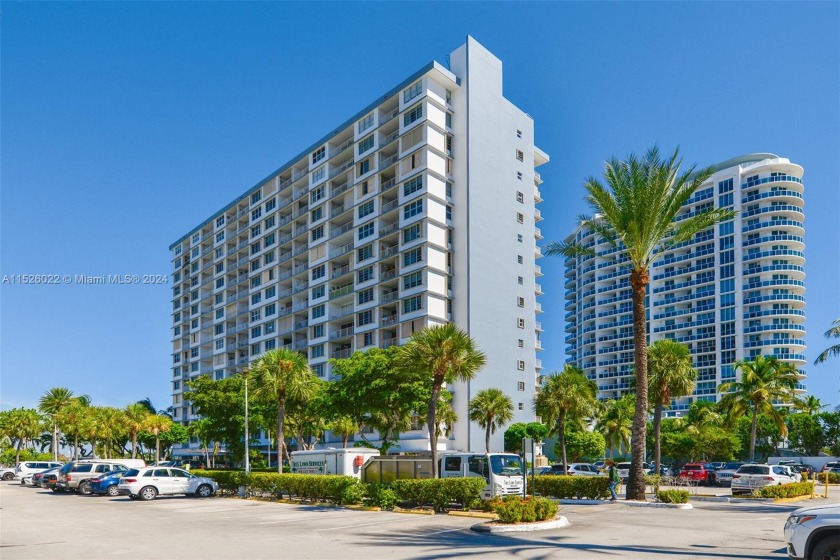 Stunning oversized unit at Kennedy House in North Bay Village - Beach Condo for sale in North Bay Village, Florida on Beachhouse.com