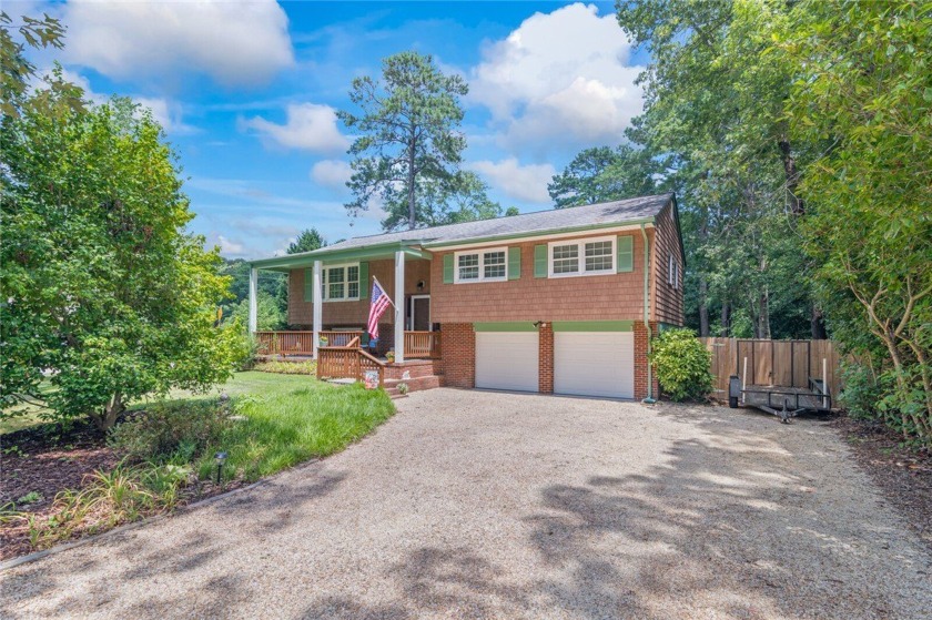 Stunning coastal retreat in the heart of one of the best - Beach Home for sale in Gloucester Point, Virginia on Beachhouse.com