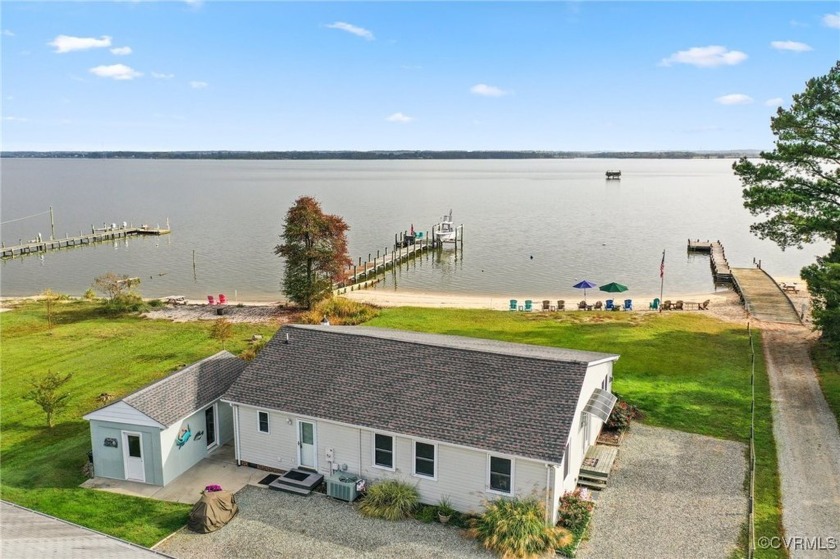 Waterfront Retreat on the Rappahannock River!
This charming - Beach Home for sale in Dunnsville, Virginia on Beachhouse.com