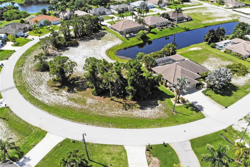 This is a beautiful WATERFRONT lot in a GOLF community of - Beach Lot for sale in Rotonda West, Florida on Beachhouse.com