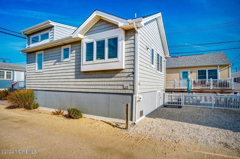 FEATURED LISTING...OWNED LAND...Wonderful Ocean Beach III home - Beach Home for sale in Lavallette, New Jersey on Beachhouse.com