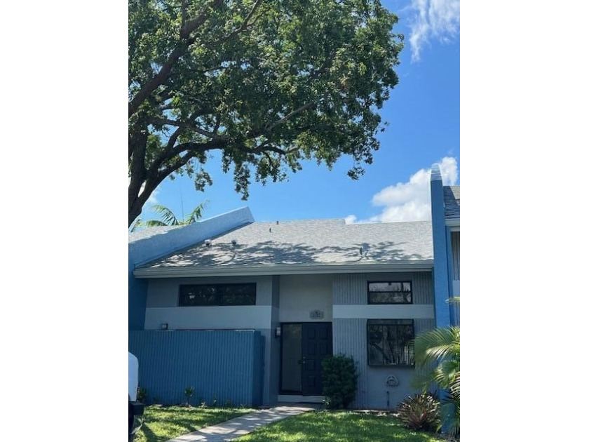 Situated in *The Lofts of Oakland Forest*, this bright, airy - Beach Condo for sale in Oakland Park, Florida on Beachhouse.com