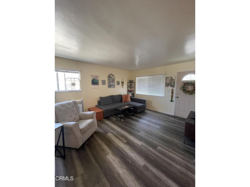 Beautiful Single-Story Mckeon Penthouse Unit for Sale! VA - Beach Condo for sale in Ventura, California on Beachhouse.com