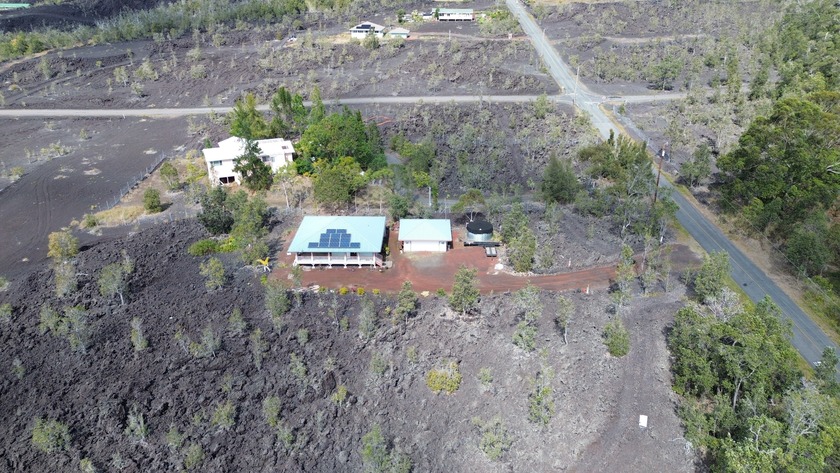 MOTIVATED SELLER AND MOVE IN READY!! This 3 bedroom 2 bath home - Beach Home for sale in Ocean View, Hawaii on Beachhouse.com