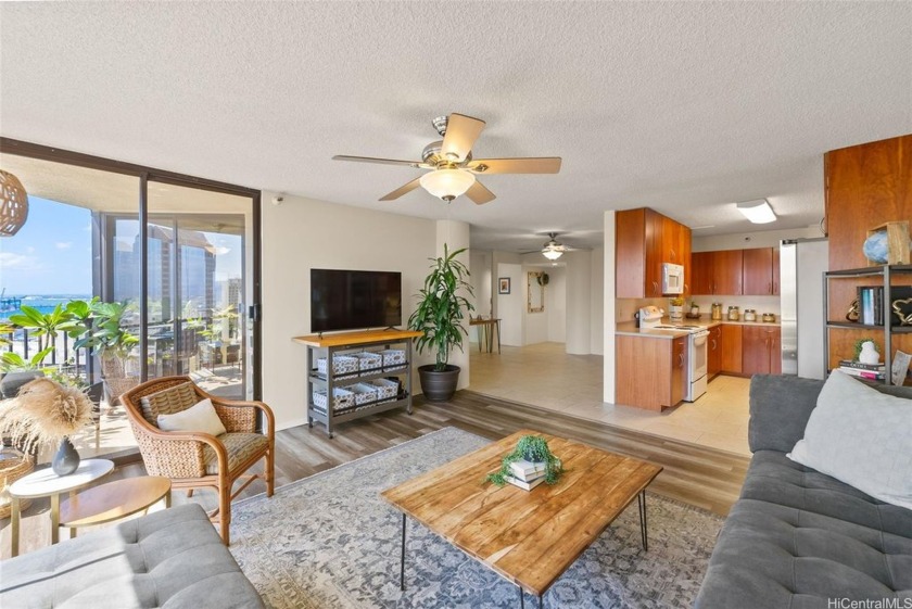 BONUS Seller credit of $10,000 to Buyer who can close before - Beach Condo for sale in Honolulu, Hawaii on Beachhouse.com