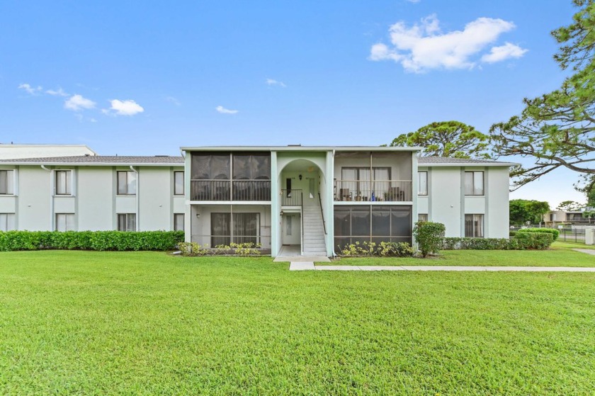 Stunning 2-Story Condo in Palm Club West Village! New roof put - Beach Condo for sale in West Palm Beach, Florida on Beachhouse.com